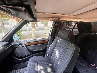 ucuz moto: Mercedes-Benz E-Class W124 sedan - Korpus: 4 qapılı sedan, qara rəng — 5