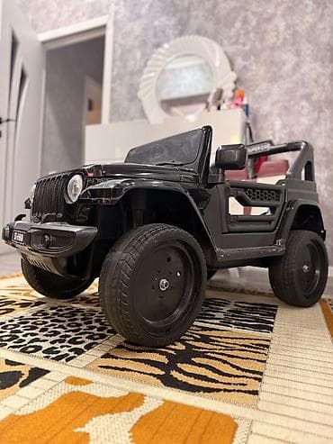 elekt: Uşaq üçün elektrikli SUV tipli akkumulyatorlu maşın - Korpus: qara — 1