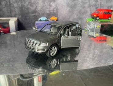 20 qepik: Коллекционная модель volkswagen touareg grey metallic 2003 kinsmart — 14