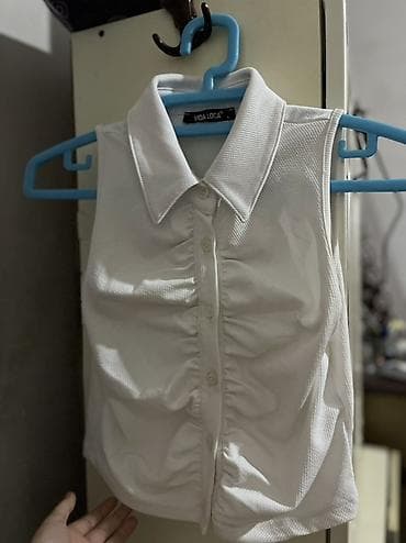 Şəxsi əşyalar: VIDA LOCA brendinin qadın köynək-topu - Model: qolçin (qolsuz) — 1