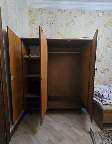 şkafı: 3 qapılı, Qəhvəyi, Taxta, Açılan, Düz dolab — 2