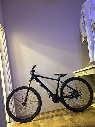 Dağ velosipedi – 28düym təkərli, alüminium hardtail karkas -