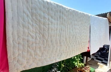 cehizlik sandiqlar: Cehizlik yorganlar. Teze heyetde yuyulub sırınıb. 👍🏻 yorganìn biri 80 — 1