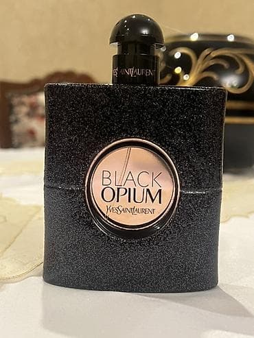 90 ml dolu orıgınal duty freeden alınıb.Yves Saint Laurent Black Opium
