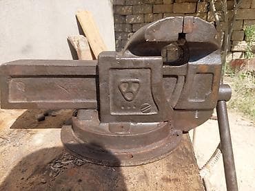 Metal məngənə Sovet istehsalı .Böyük ölçülü.Keyfiyyətli metal lalafo.az -da Metal məngənə Sovet istehsalı .Böyük ölçülü.Keyfiyyətli metal