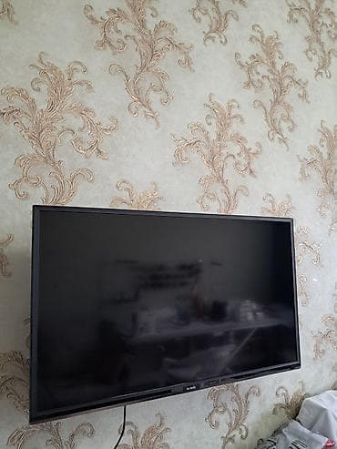 Б/у Телевизор Bravis LED экран 32" HD (1366x768), Самовывоз