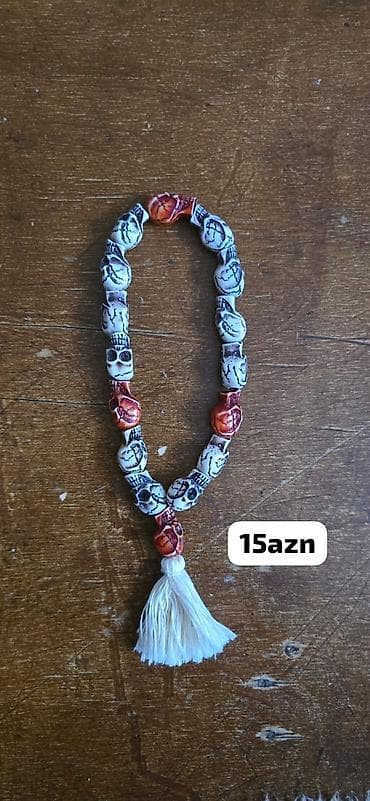 bujuteryalar: Təsbeh 5azn-20azn — 5