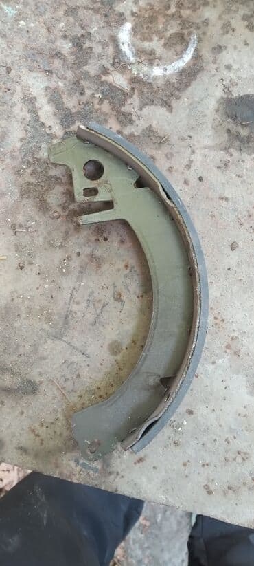 eylec: Bu, avtomobillər üçün nəzərdə tutulmuş arxa əyləc balatası dəstidir — 4