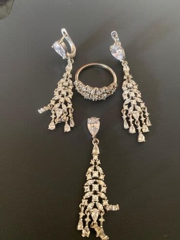 isbartivni desdleri: Dəstə daxildir: Sırğa, Gümüş, 925 Əyar — 4
