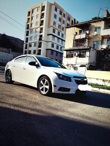 Chevrolet Cruze: 1.4 l | 2013 il 288000 km Sedan
