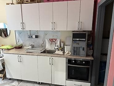 Mətbəx mebel dəsti – ağ rəngdə, müasir minimalist dizayn. Tərkibi və