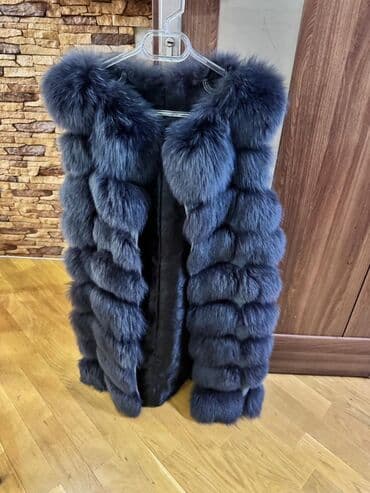 İdman geyimləri: Jelet 4-5 dede qeyilib. Ela veziyettedir. Tund qoy reng. Qiymeti 150 — 1