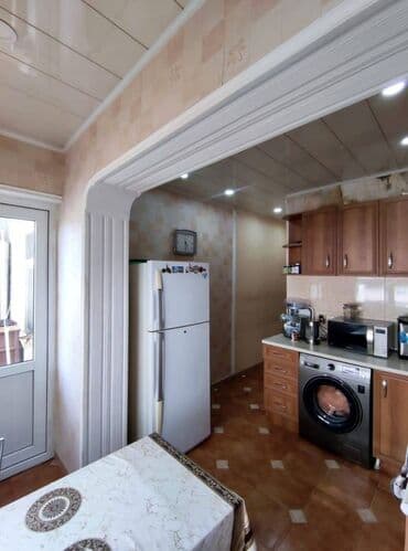 9 ci mikrorayon satilan evler: Bakı, 4 otaqlı, Köhnə tikili, m. Əhmədli, 100 kv. m — 6