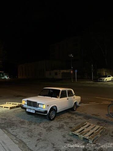 Автозапчасти: Model: LADA 2107 (Rusiya istehsalı) Kuzov: sedan, 4 qapı Rəng: ağ — 2