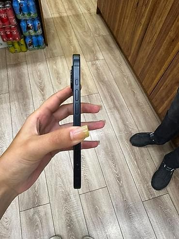 iphone 15 satilir: IPhone 15, 256 GB, Black Titanium, Barmaq izi, Face ID — 4