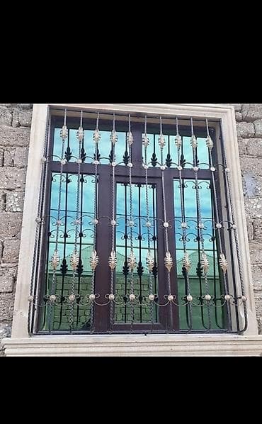 Pəncərə və qapılar üçün nəzərdə tutulmuş dekorativ elementlərlə