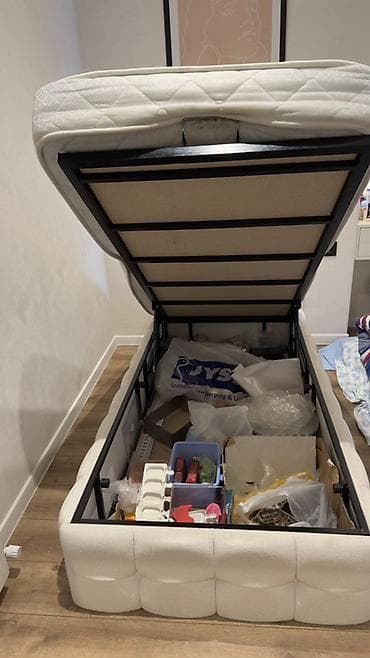 divar yataq: Təknəfərlik çarpayı, Bazalı, Matras ilə, Siyirməsiz — 2