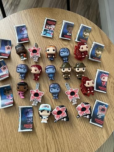 mini disk: Stranger Things Kinder Joy: Will 8 m Max 5m Max UpsideDown 5m Lucas — 2