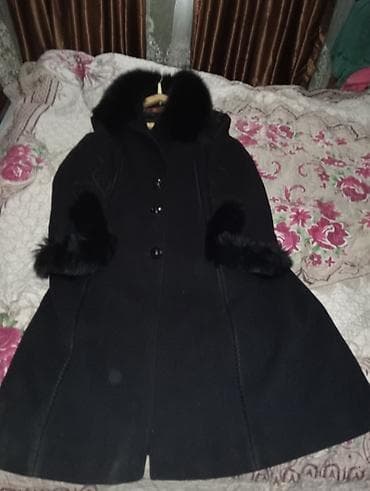 hind geyimi: Qara rəngdə qış palto dəsti - Qadın üçün qara palto: geniş ətəkli — 2