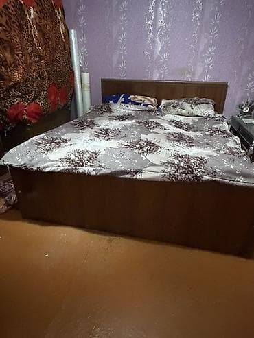 Mebel: İki nəfərlik taxta çarpayı - Material: ağac əsaslı lövhə (MDF/LDSP — 2