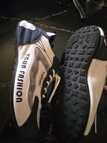 Kişi Geyimləri: Ölçü: 39 raz Məhsul: idman üslublu kişilər üçün idman ayaqqabısı - — 1