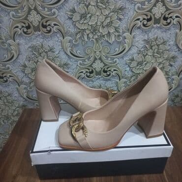 туфли новая не одевала не разу: Tuflilər, Ölçü: 38, rəng - Bej, Yeni — 1