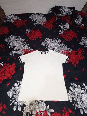 Ağ rəngli qısaqol köynək - Klassik ağ rəng, sadə dizayn - Yaxası və