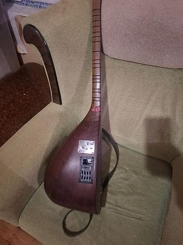 saz aparatlari: Elektrik saz – elektroakustik modifikasiya - Korpus: ağacdan — 5