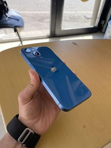nintendo switch oled: IPhone 13, Mavi, Simsiz şarj — 1