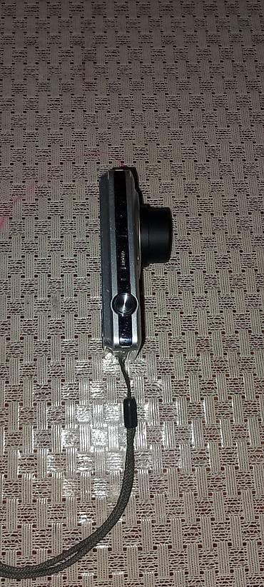 blu ray player: Kompakt rəqəmsal fotoaparat - Cib ölçülü korpus, gümüşü rəng - Linza — 2