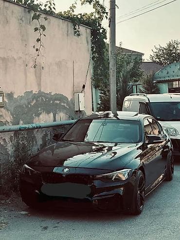 range rover on susesi: BMW sedan – qara rəng, idman üslublu eksteryer - Korpus: 4 qapılı — 1