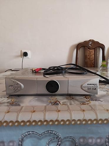 EUROMAX EM-771 Digital Satellite Receiver Xüsusiyyətlər: - DVB uydu