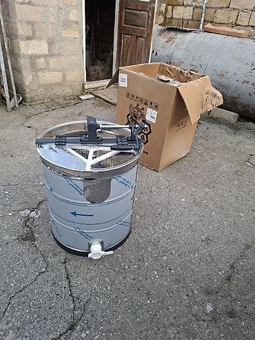 ucuz pisik: BENKA BA550EKO – 4 çərçivəli bal süzmə aparatı (manuel, iqtisadi — 3