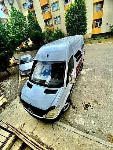Mercedes-Benz Sprinter: 2.2 l | 2008 il Van body type