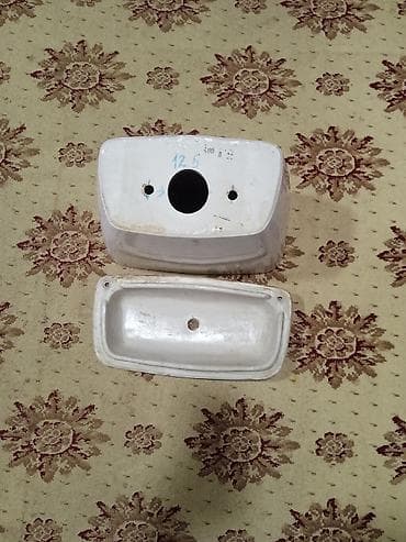 бачок для унитаза: Məhsul: Keramika tualet bakı (üst qapaqlı) Xüsusiyyətlər: - Material — 5