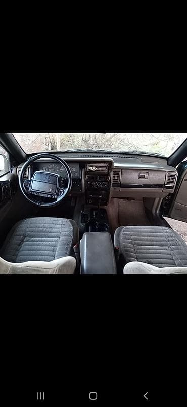 masin cip: Jeep Grand Cherokee: 4 l | 1994 il 280000 km Ofrouder/SUV — 6