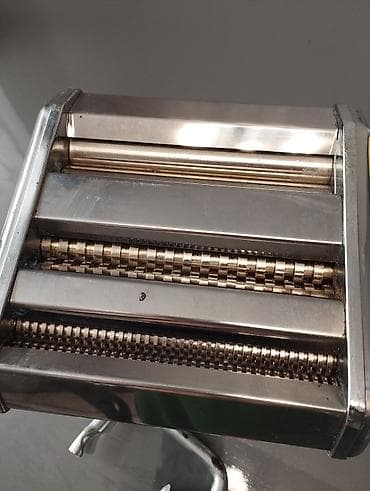 polad qazan: Əl ilə işləyən makaron xəmirı yayma və kəsmə aparatı - Paslanmayan — 2