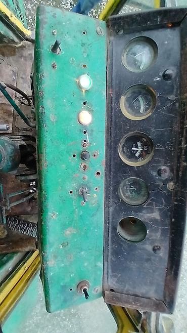 maşın sukanları: Bu traktor adi jumiz isiqlar isdey vezyetde tekerler 50%kabin isiqlar — 2