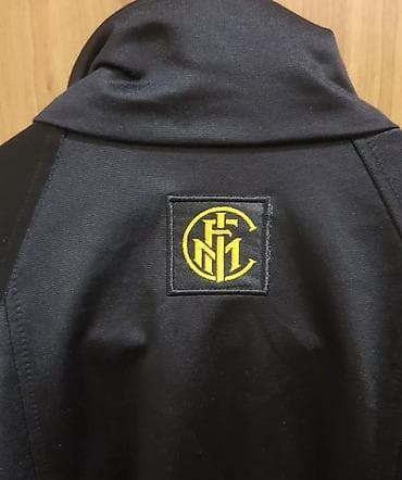 Kurtkalar: Pencək, Umbro, M — 2