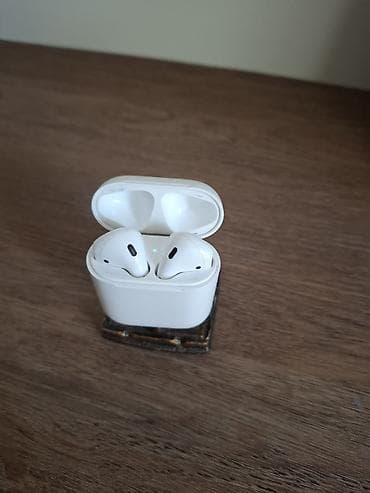 Qulaqcıqlar: Apple AirPods 2 (A2031)
Original,vəziyyəti əla. Tam işləkdir — 2