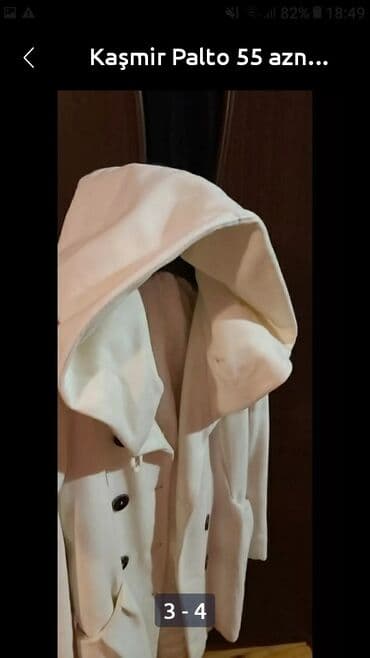 qadınlar üçün təbii dublyonkalar: Ağ rəngdə, ikiqat düyməli və kapüşonlu qadın paltosu. Qara rəngli — 4