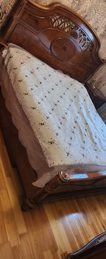 Bitkilər: Yataq desti temiz Türkiye istehsali Qiymet 800 azn. Unvan Xirdalan — 2