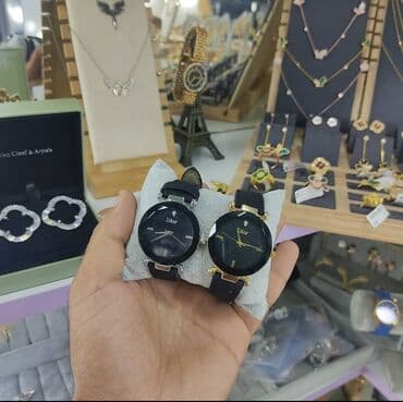 qadın alt geyimi: Qol saatı — 1