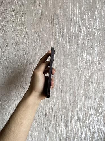 apple iphone 1: IPhone 14 Pro, 256 GB, Deep Purple, Face ID — 4