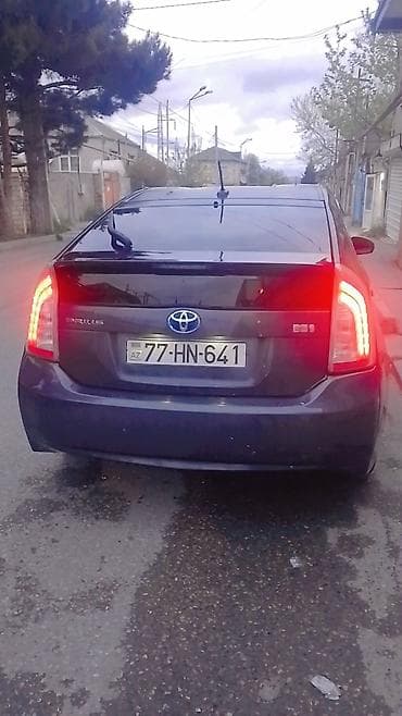 masin satsi: Toyota Prius: 1.8 l | 2011 il Hetçbek — 10