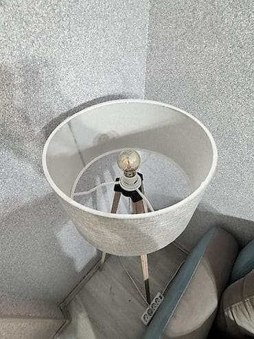 Tripod torsher. 2 ədəd-birlikdə 60 azn. Tək 30 azn