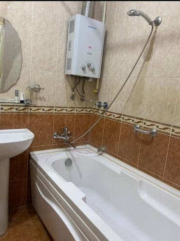 bakı gunluk evler: Nərimanov rayonu,Nərimanov metrosunun çıxışındakı5 mərtəbəli binada — 5