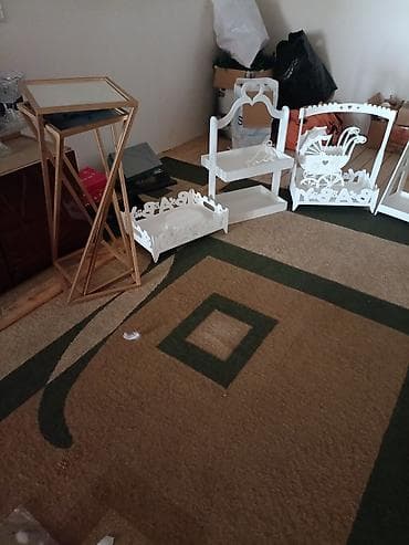 tork: Dekorativ tədbir aksesuarları dəsti - Qızılı rəngli metal stendlər — 7