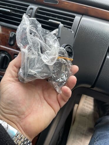 шины 13: Nokia telefonu ücün.Maşin aksesuarı.Tazadir.2 adadir. biri 13 azn — 13