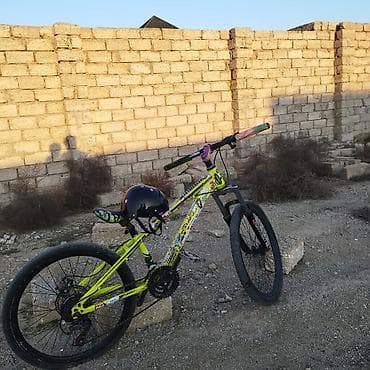 Dağ tipli velosiped – uşaq/yeniyetmə ölçüsü - Rəng: parlaq neon-sarı